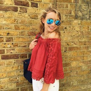 Meet your Posher, Izzy